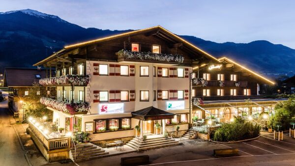 Hotel Standlhof Zillertal, Uderns